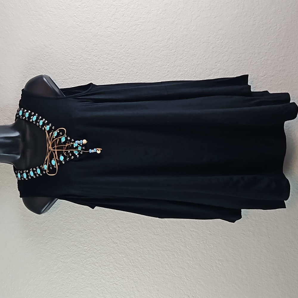 Thomas & Olivia | NWT Women's Jeweled Rhinestone V-Neckline Cold Shoulder Top M